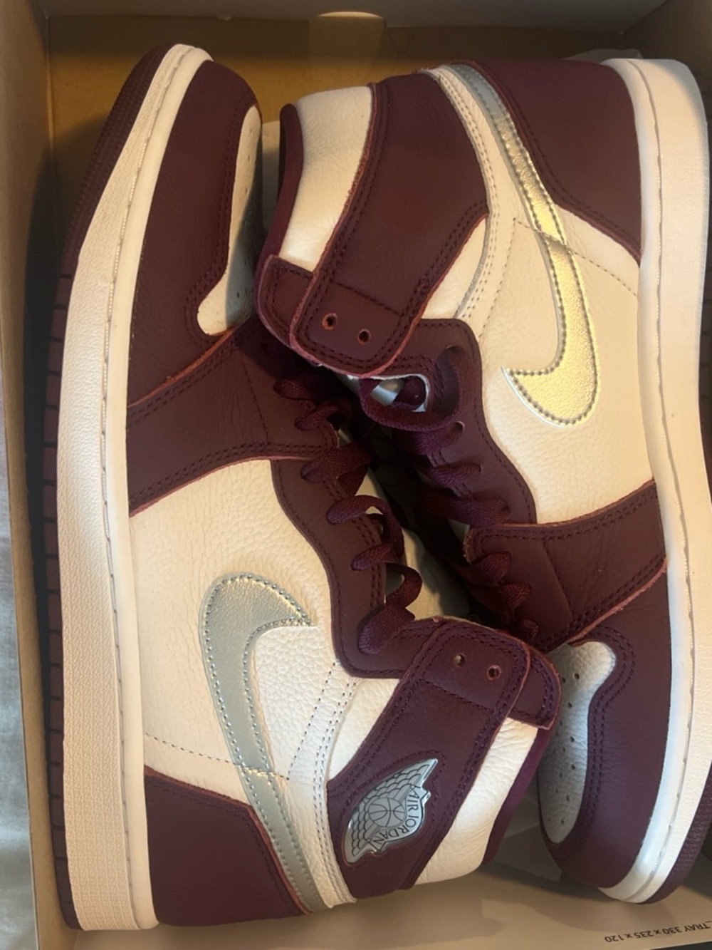 Nike Air Jordan 1 Mid - Maroon / White / Metallic Silver